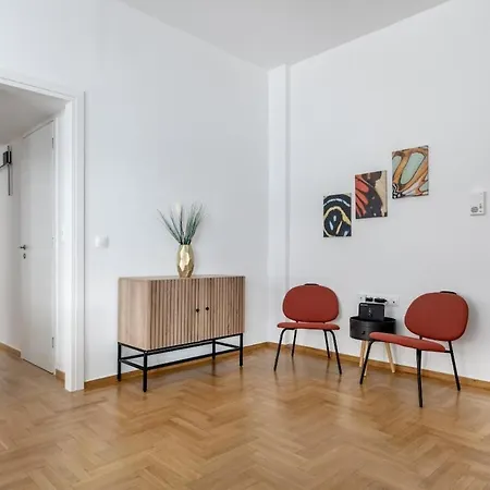 Cozyopolis - Timeless 3-br Escape In Apartment *